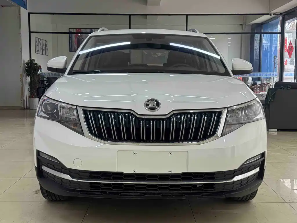 Skoda Kamiq 2022 1.5L Automatic Comfort Edition - фото 2