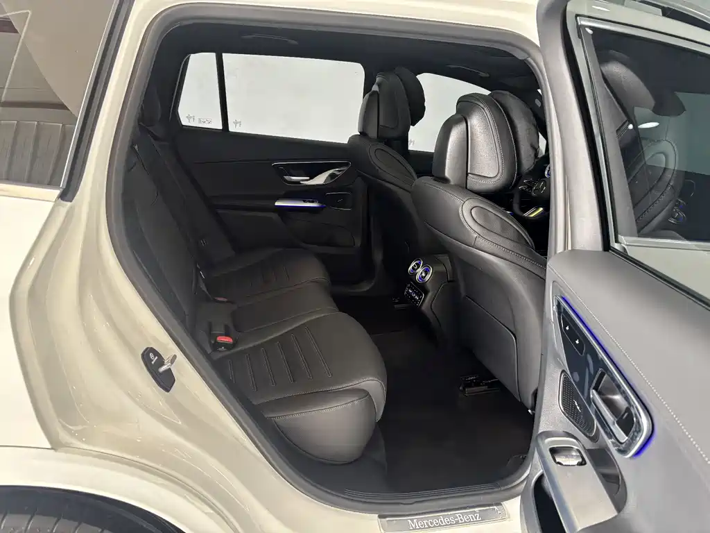 Mercedes-Benz GLC 300 L 4MATIC Dynamic 5-Seater 2025