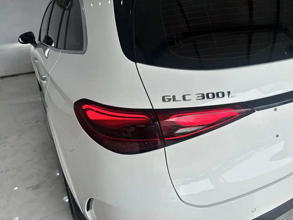 Mercedes-Benz GLC 300 L 4MATIC Dynamic 5-Seater 2025