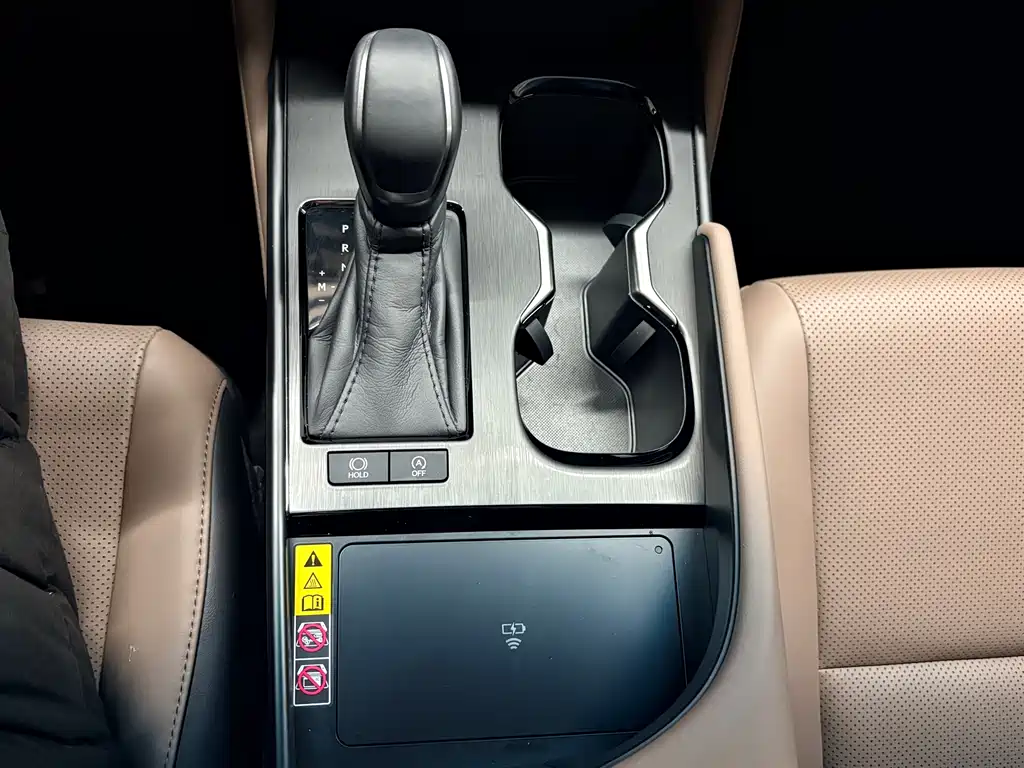 Lexus ES 2025 200 Premium Edition