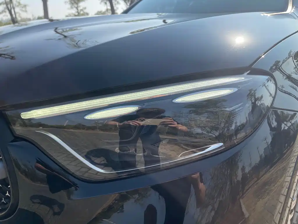 Mercedes-Benz GLC 300 L 4MATIC Luxury 5-Seater 2023 Facelift