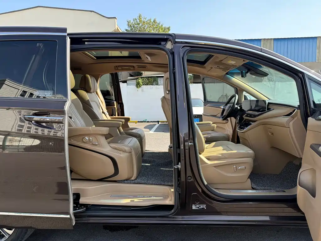 Buick GL8 2020 ES Land Business Class 653T Flagship Edition