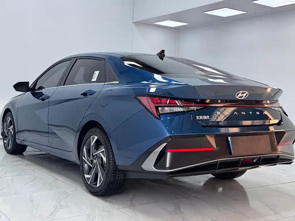 Elantra 2023 1.5L CVT LUX