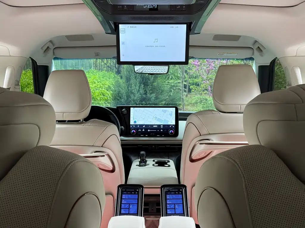Lexus LM 500h 6-Seater Supreme Edition 2025