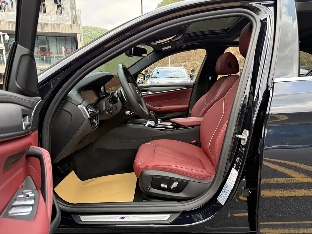 BMW 5 Series 2022 Facelift 530Li Leading Edition M Sport Package - фото 5