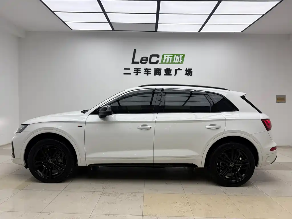 Audi Q5L 2023 40 TFSI Luxury Dynamic