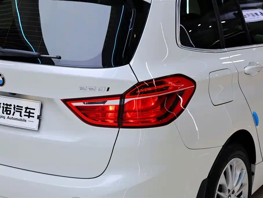 BMW 2 Series Gran Tourer 2019 220i Leading Edition