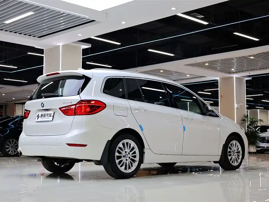 BMW 2 Series Gran Tourer 2019 220i Leading Edition