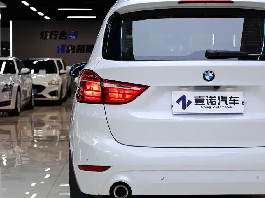 BMW 2 Series Gran Tourer 2019 220i Leading Edition