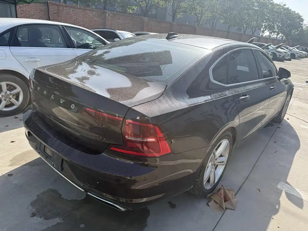 Volvo S90 2017 T4 Zhiyuan Edition