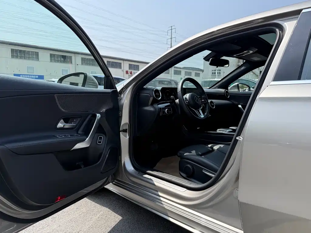 Mercedes-Benz A-Class 2021 A 200 L Sport Sedan Fashion Edition