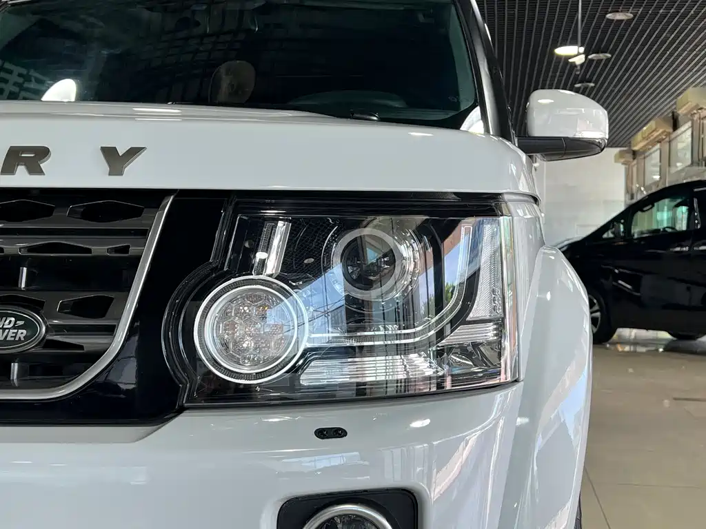 Land Rover Discovery 2016 3.0 SC Black Edition HSE