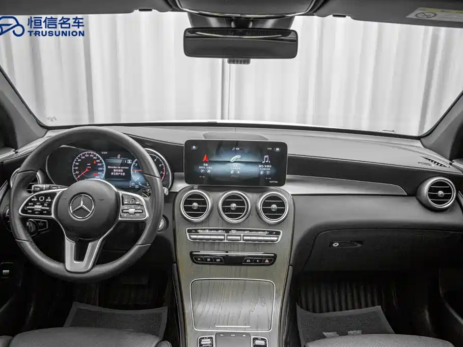 Mercedes-Benz GLC 300 L 4MATIC