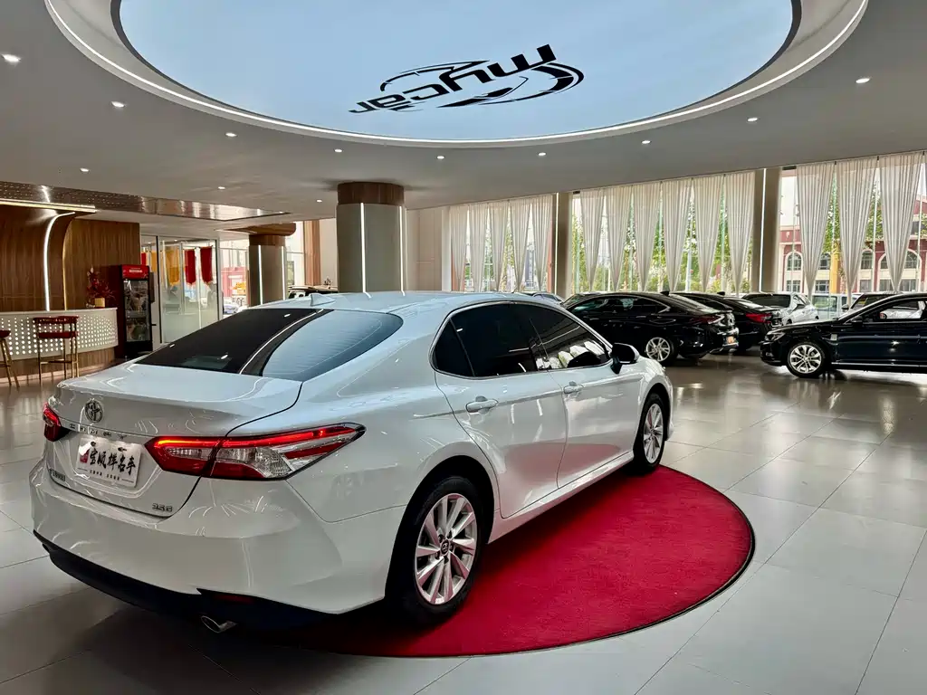 Camry 2023 2.0GVP Leading Edition
