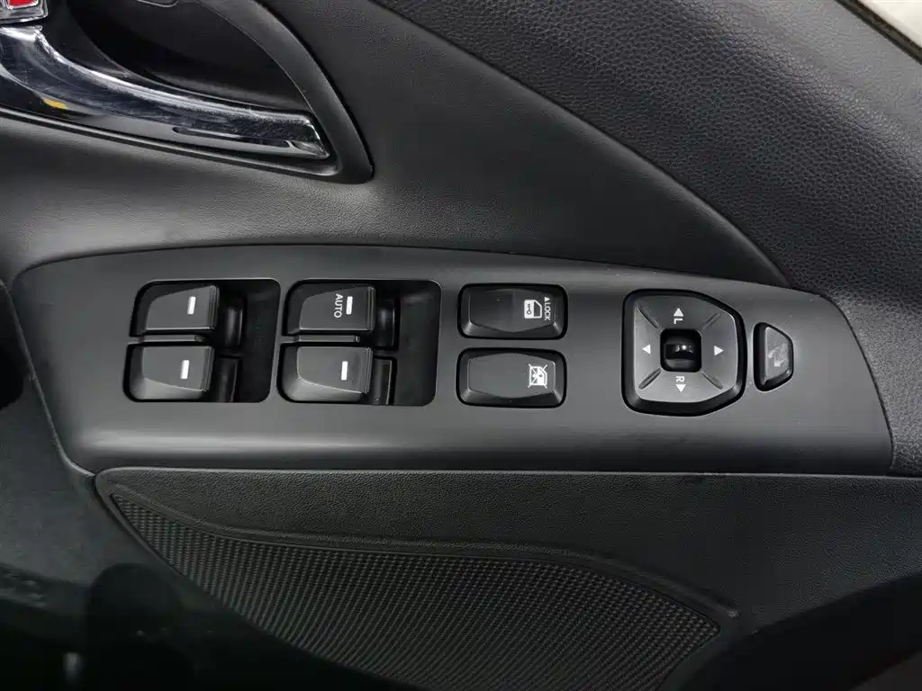 Beijing Hyundai ix35 2013 2.0L Automatic FWD GLS Smart Edition China IV
