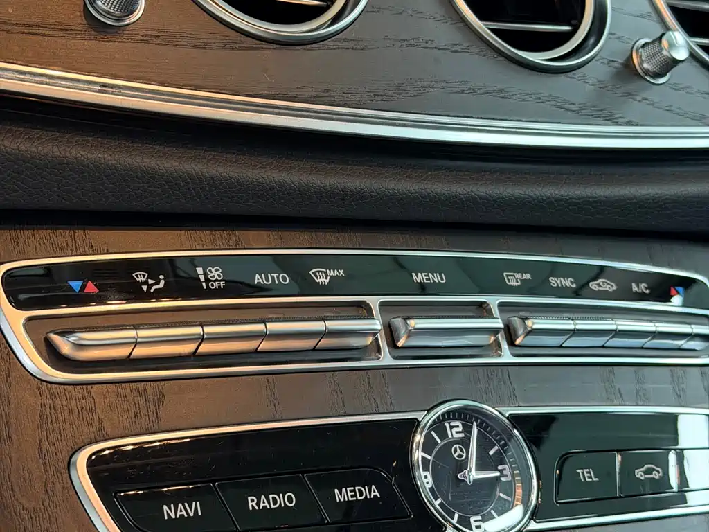 Mercedes-Benz E-Class 2019 E 260 L Sport