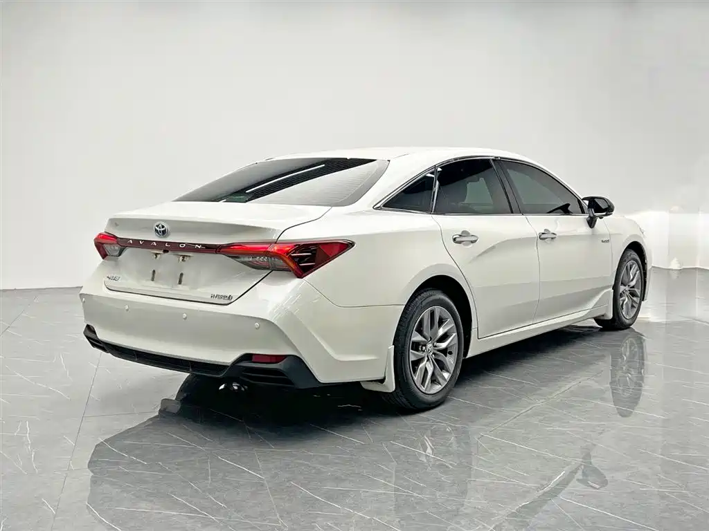 Avalon 2019 Hybrid 2.5L Luxury Edition China VI