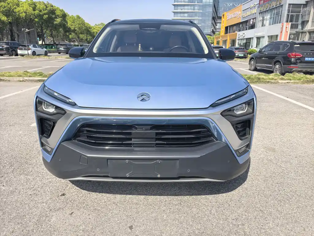 NIO ES8 2018 Founders Edition