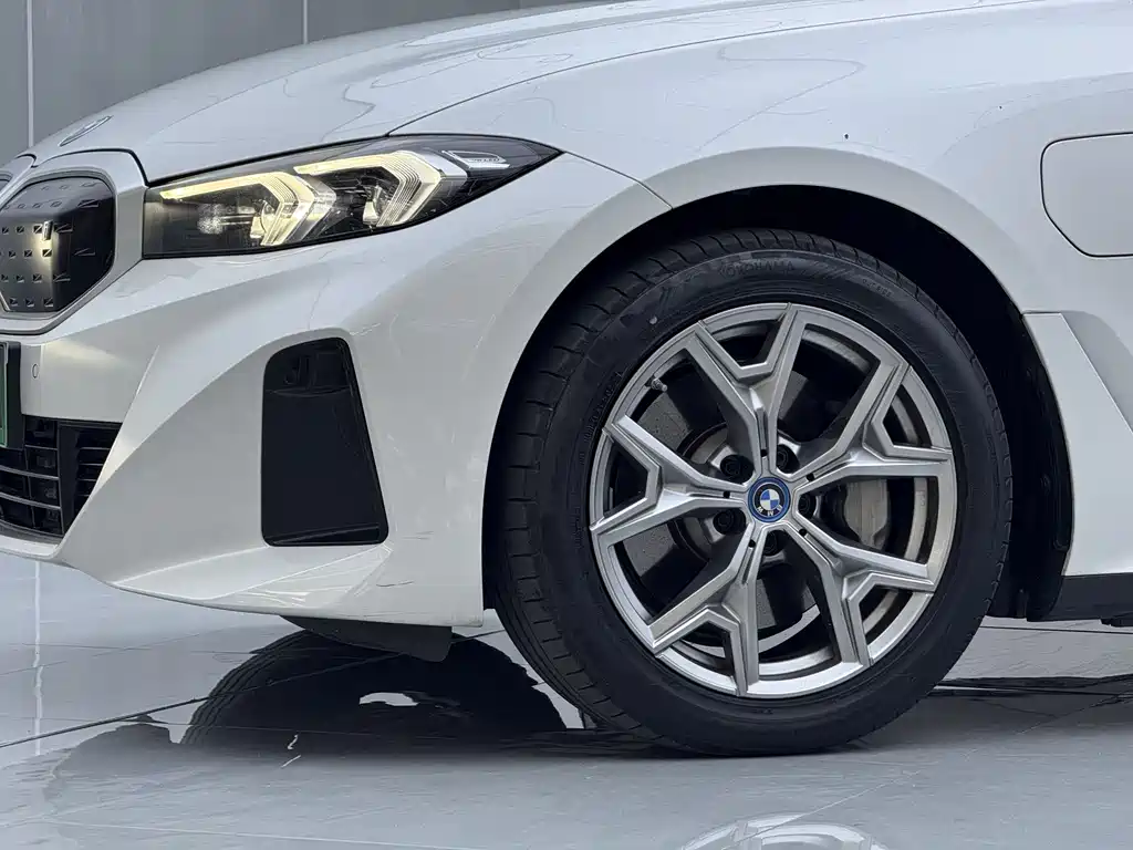 BMW i3 eDrive 35 L 2022