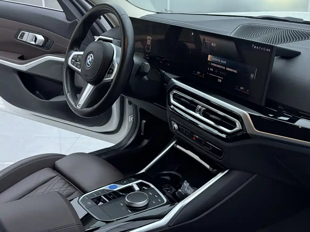 BMW i3 eDrive 35 L 2022