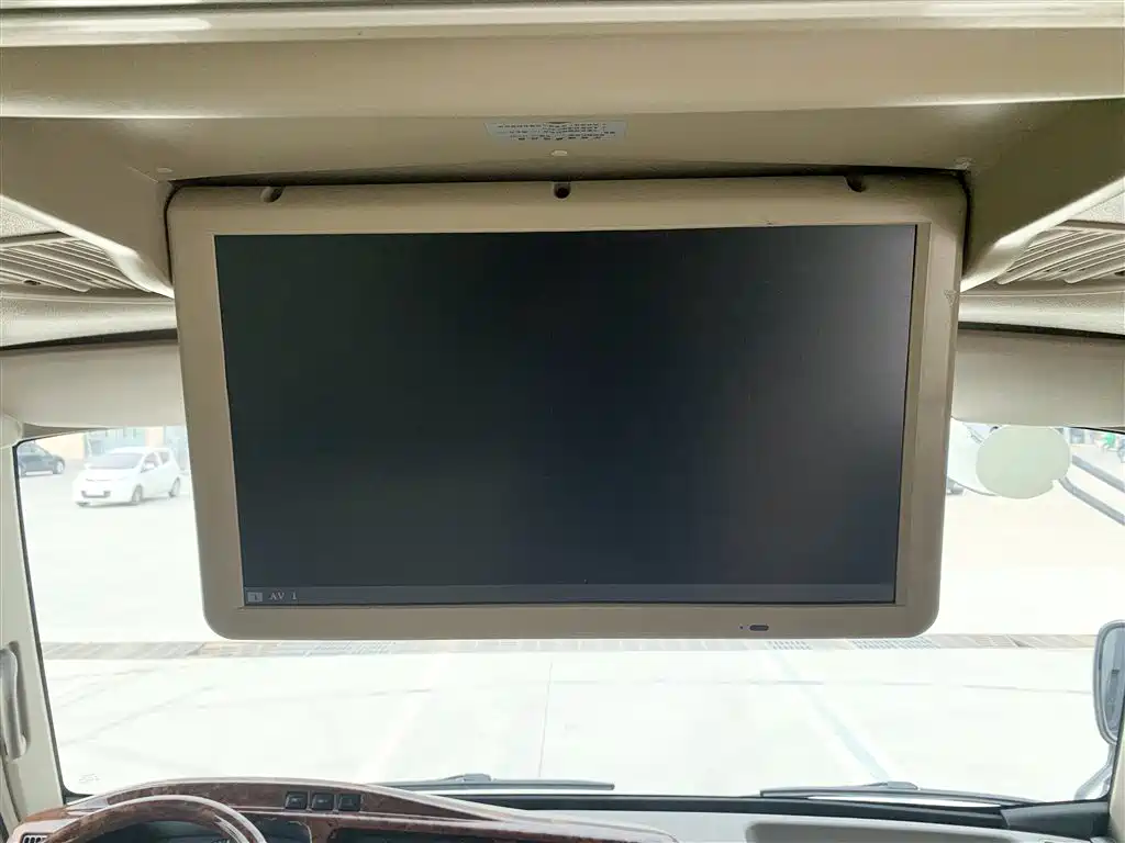 Toyota Coaster 2015