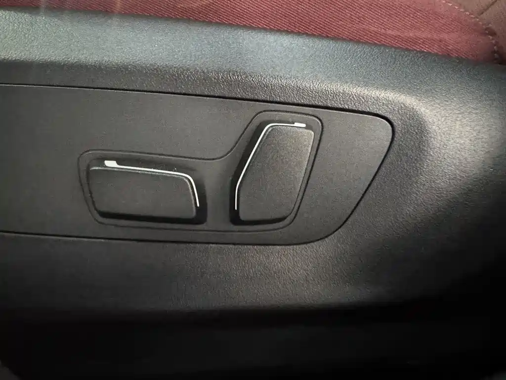 BMW 5 Series 2025 530Li Leading Edition M Sport Package - фото 14