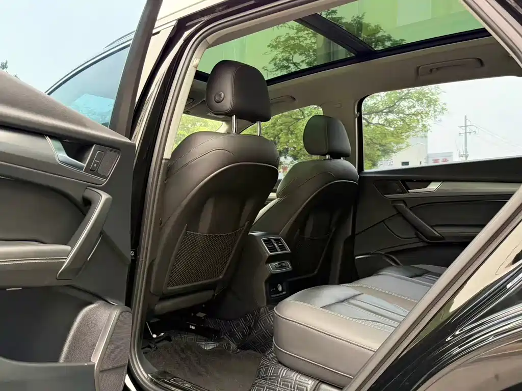 Audi Q5L 2022 40T Luxury Dynamic Edition