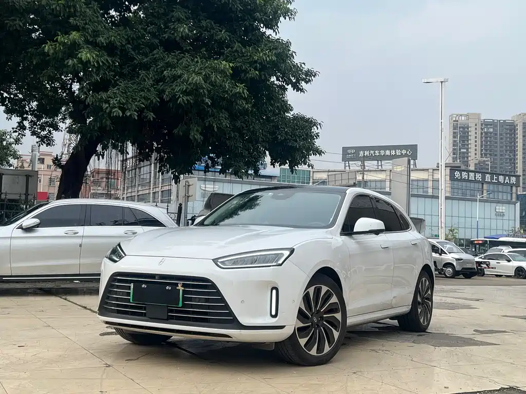 AITO M5 2022 EREV AWD Performance Edition