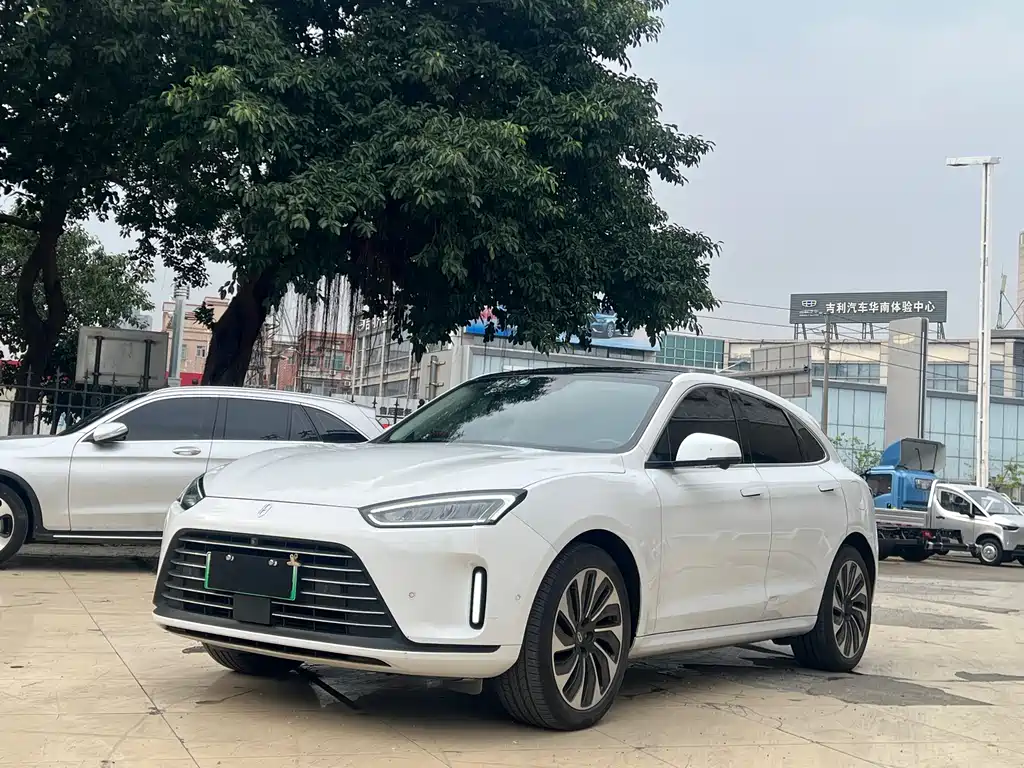 AITO M5 2022 EREV AWD Performance Edition
