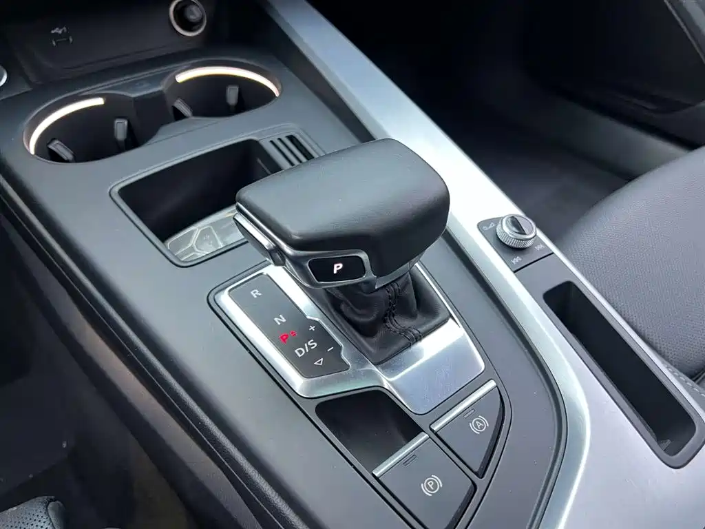 Audi A4L 2020 40 TFSI Fashion Dynamic
