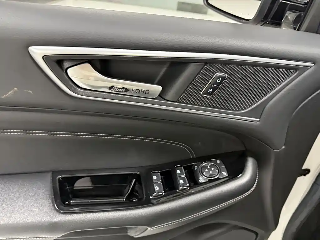 Edge 2018 EcoBoost 245 FWD Hao Rui 7-seater China V