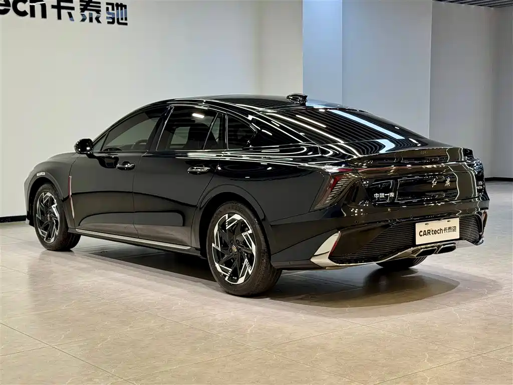 Hongqi H6 2023 2.0T Zhiyi Edition