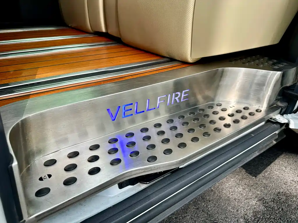 Alphard 2020 Hybrid 2.5L Premium Edition