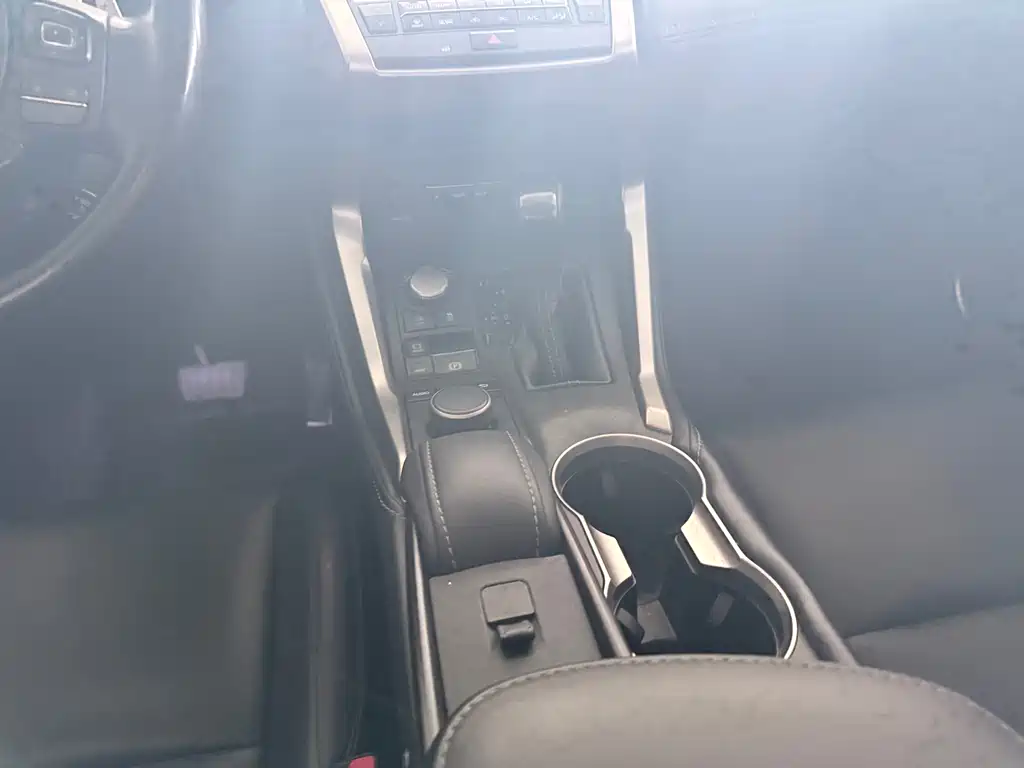 Lexus NX 2015 200t AWD F Sport