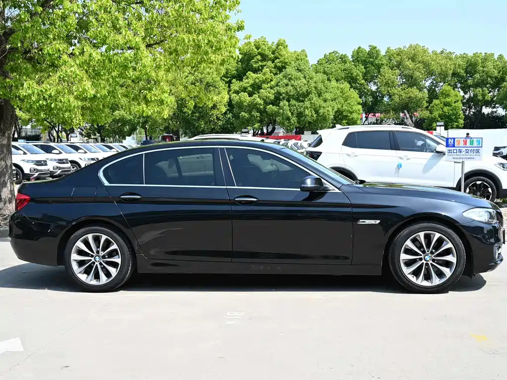 BMW 5 Series 2017 525Li Leading Edition