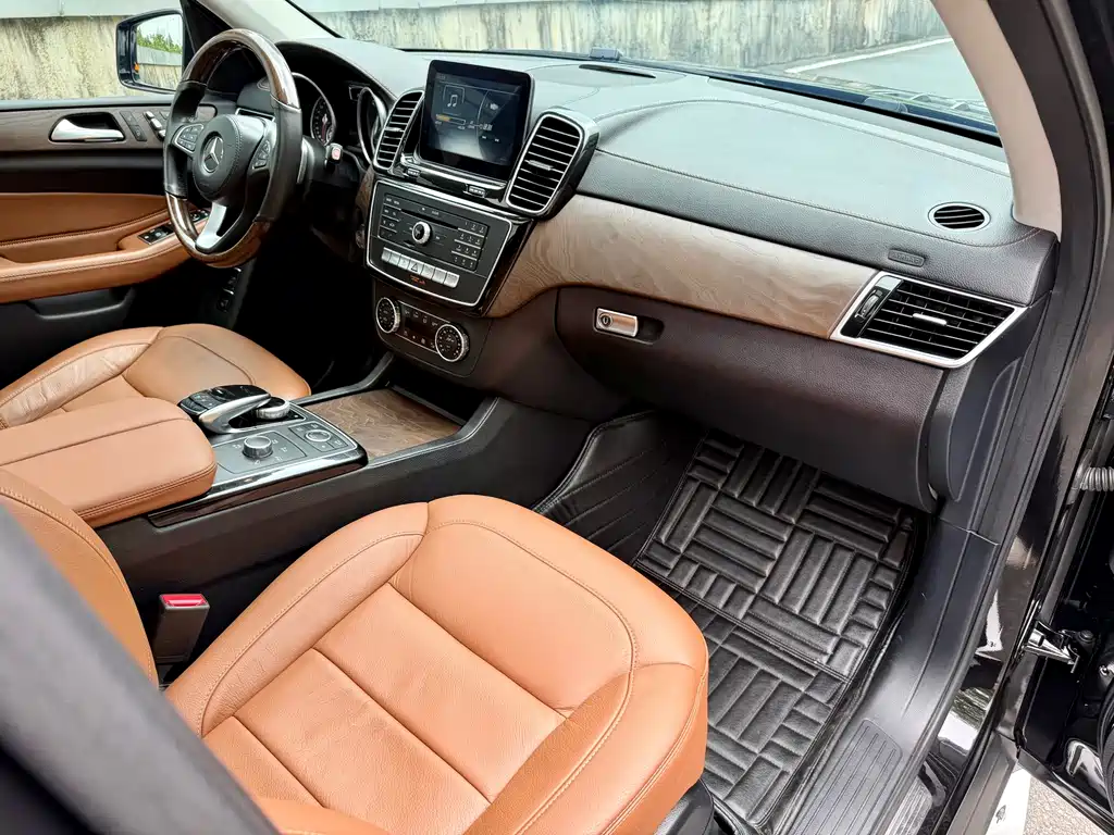 Mercedes-Benz GLS 400 4MATIC Luxury 2016