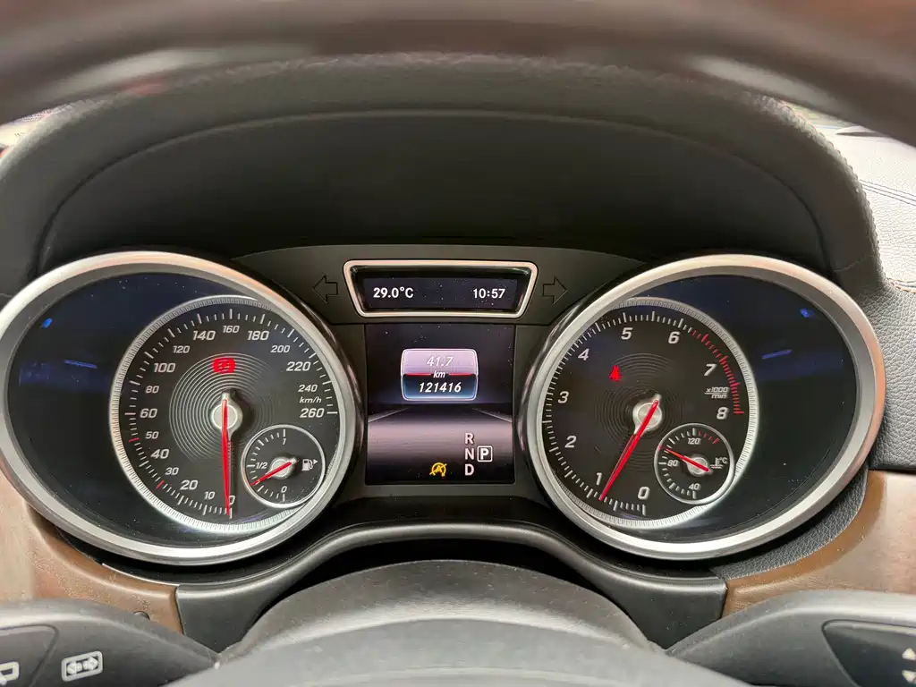 Mercedes-Benz GLS 400 4MATIC Luxury 2016