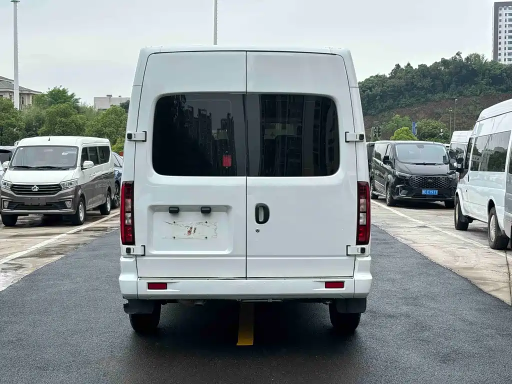 Maxus V80 2024 PRO Business Travel