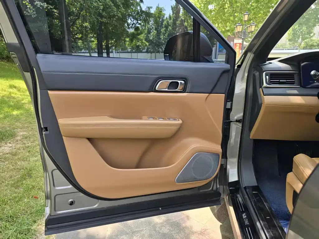 Li Auto ONE 2020 EREV 6-Seater