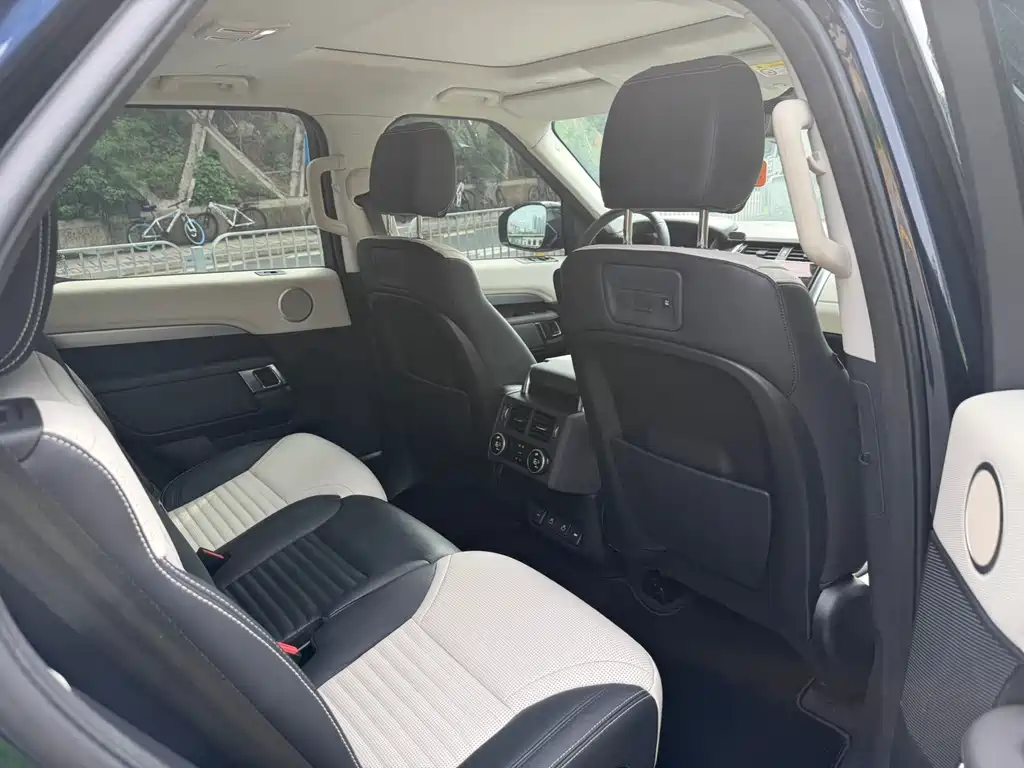 Land Rover Discovery 2021 360PS R-Dynamic S