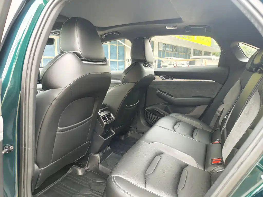 Geely Preface 2023 2.0TD Zhici Qinglu Edition