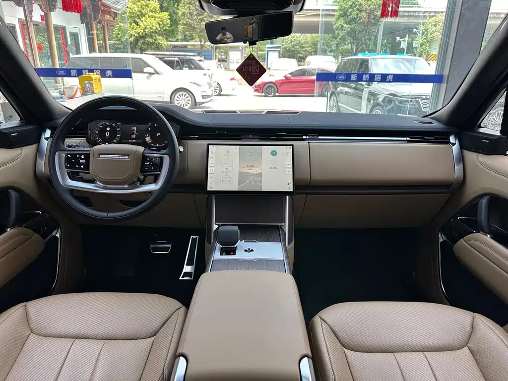 Range Rover 2024 3.0 L6 400PS Autobiography LWB