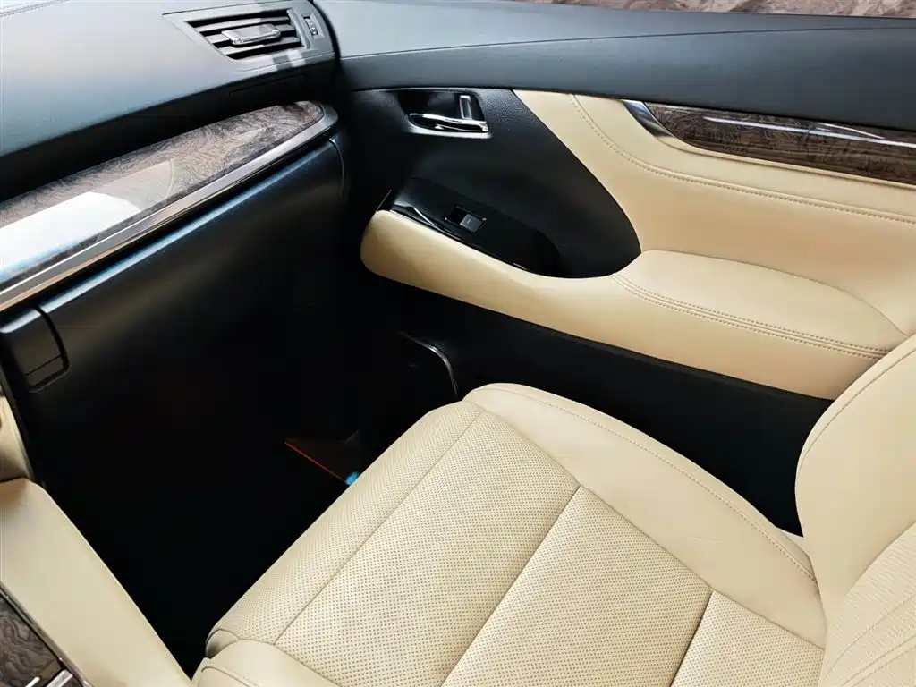 Alphard 2021 Hybrid 2.5L Premium Edition
