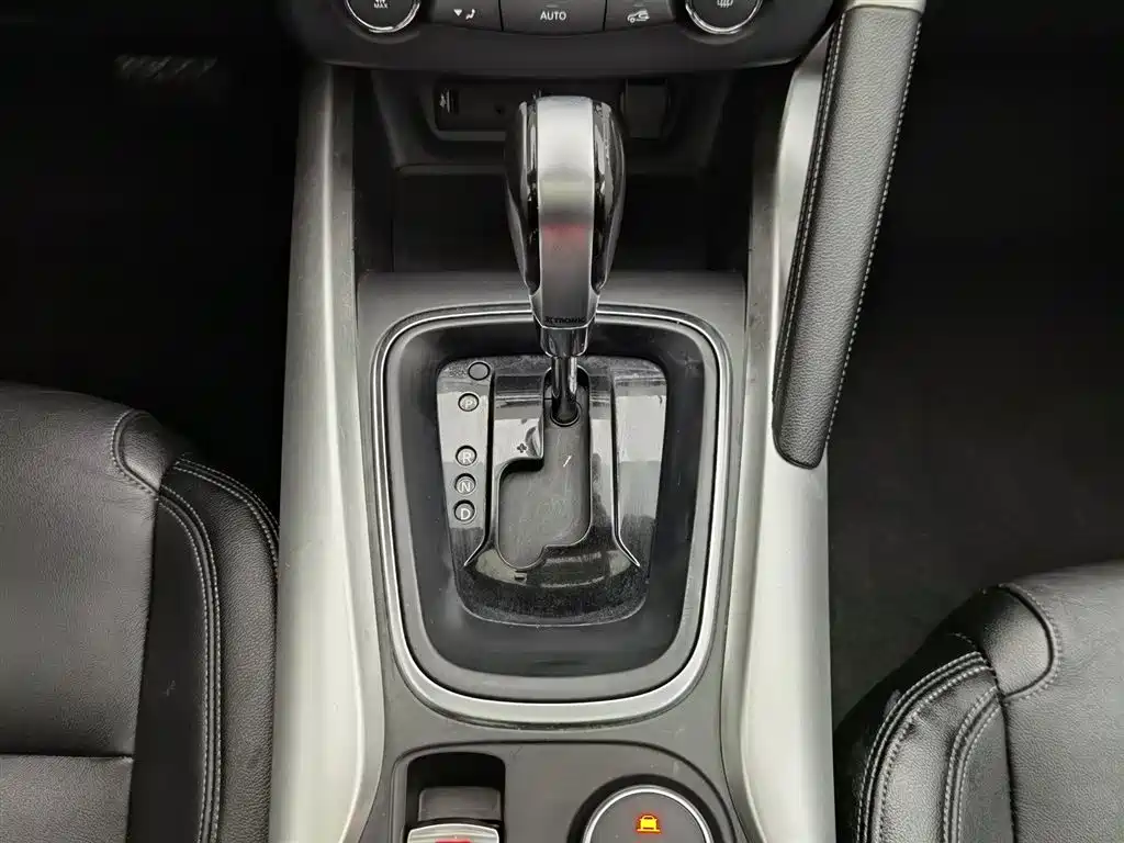 Kadjar 2017 2.0L 2WD Luxury Edition