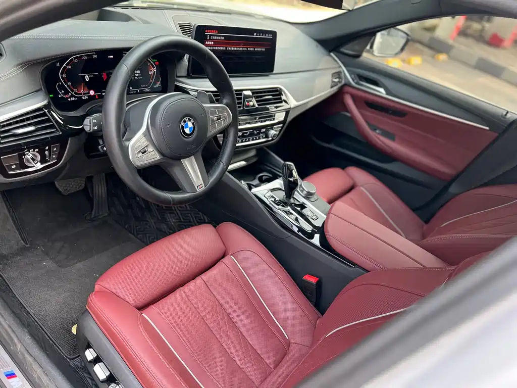 BMW 5 Series 2023 530Li Exclusive M Sport Package - фото 4