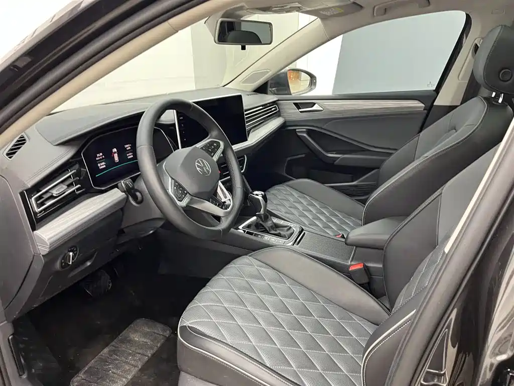 Sagitar 2023 300TSI DSG Beyond Edition