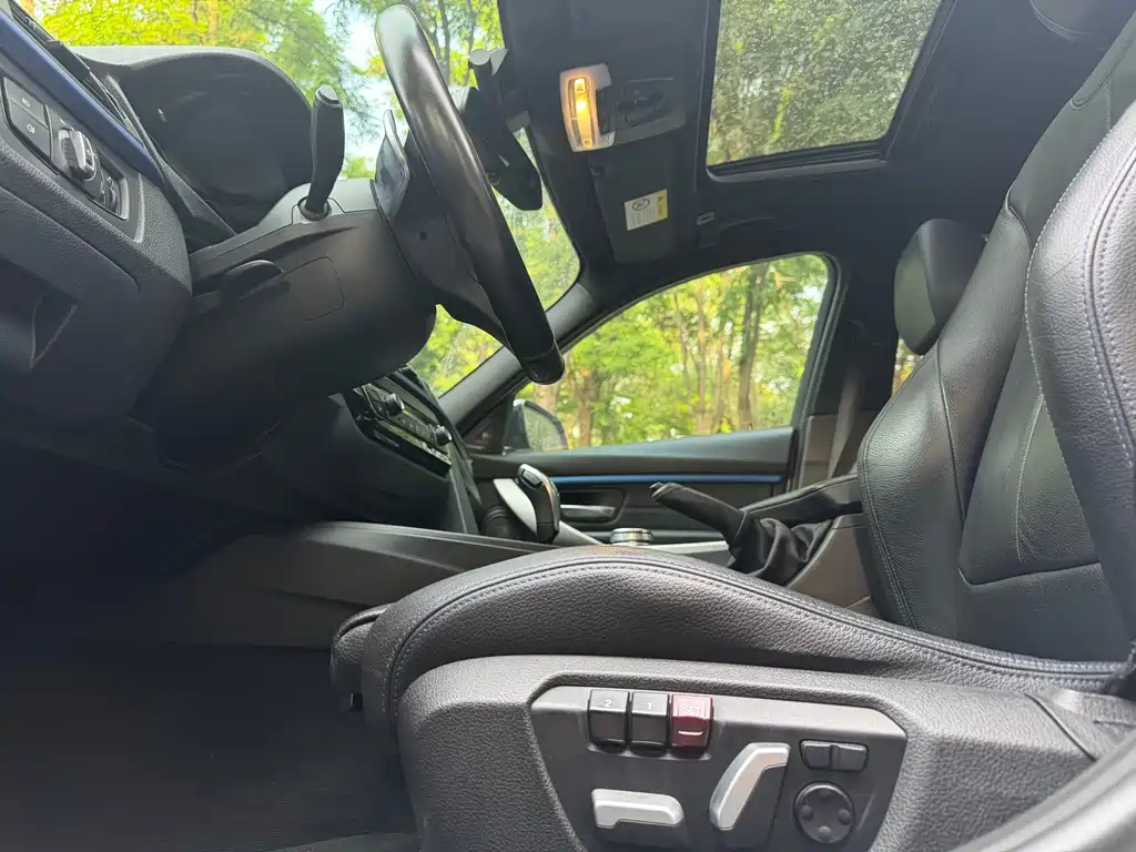 BMW 3 Series 2019 320i M Sport Package