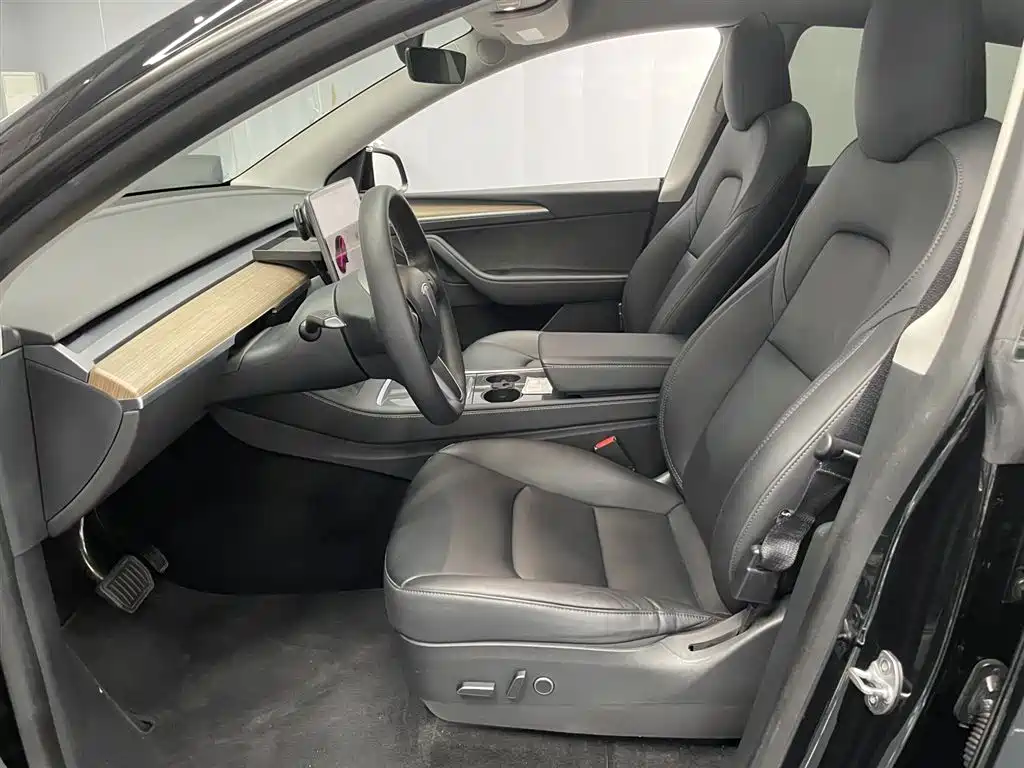 Tesla Model Y 2022 RWD
