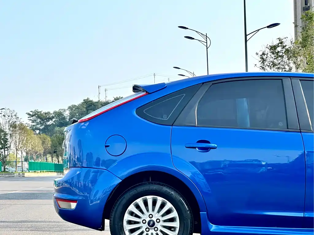 Ford Focus 2013 Hatchback Classic 1.8L Automatic Fashion Edition