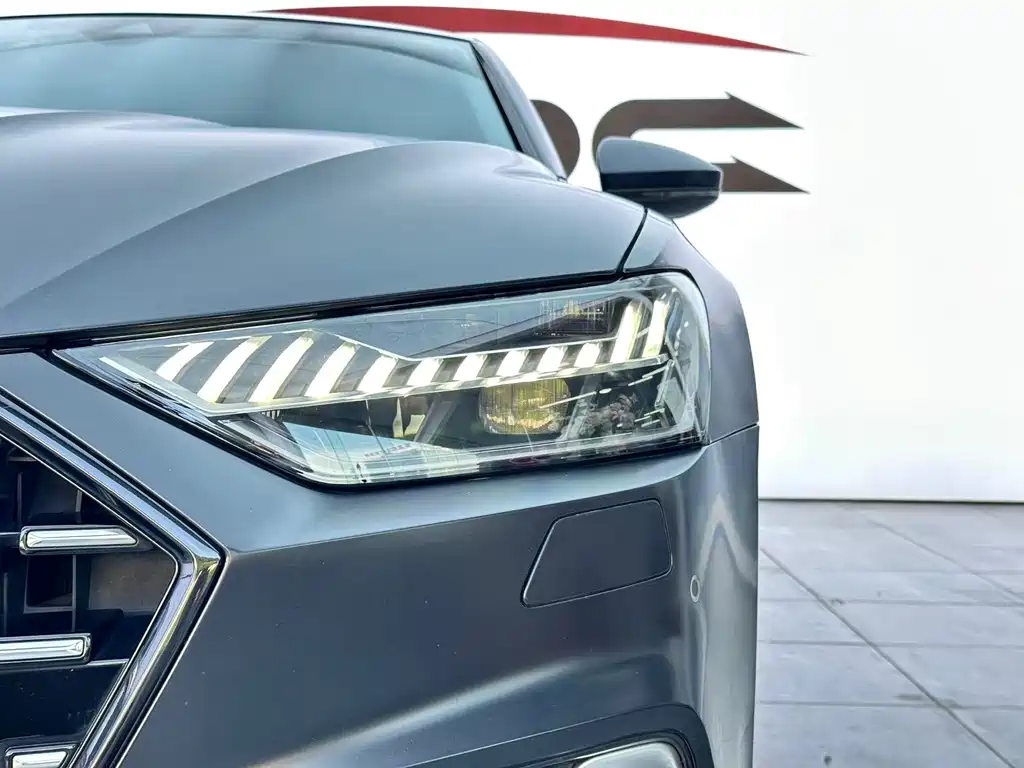 Audi A7L 2024 45 TFSI Luxury